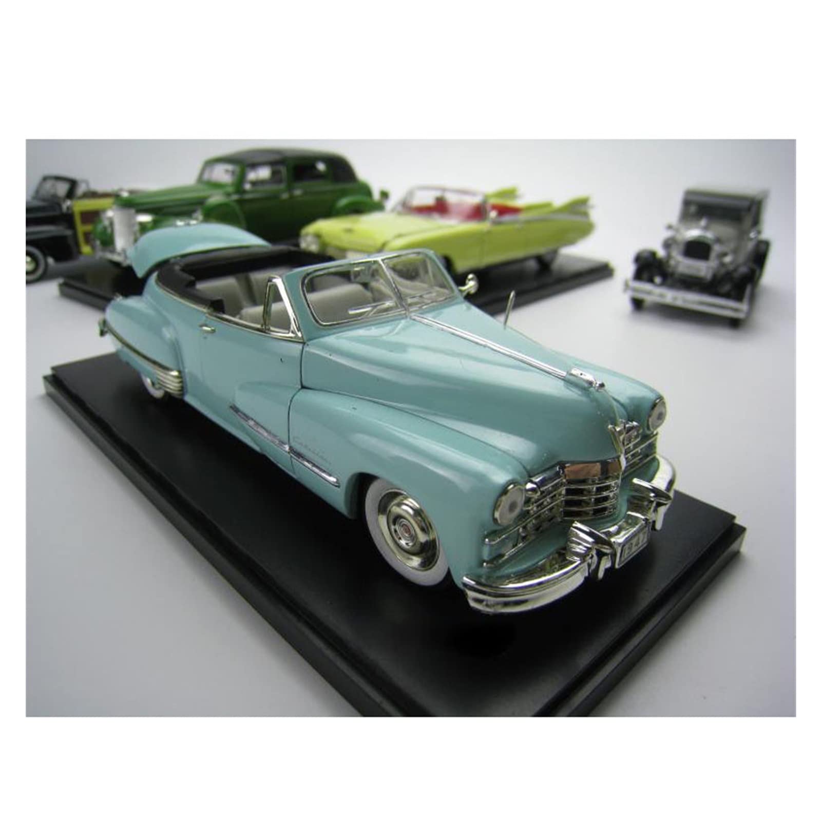 Amazon.co.jp: ミニカー スケールモデルカー 1/32キャデラック